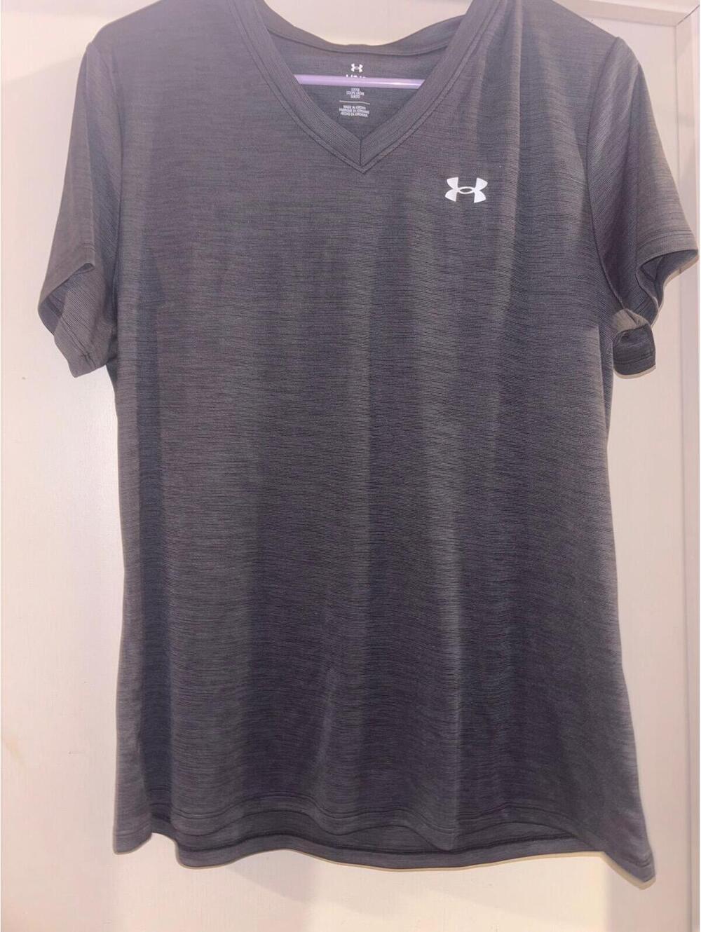 Under Armour Velocity Twist V-Neck Short Sleeve Shirt Women’s Large Gray NWT